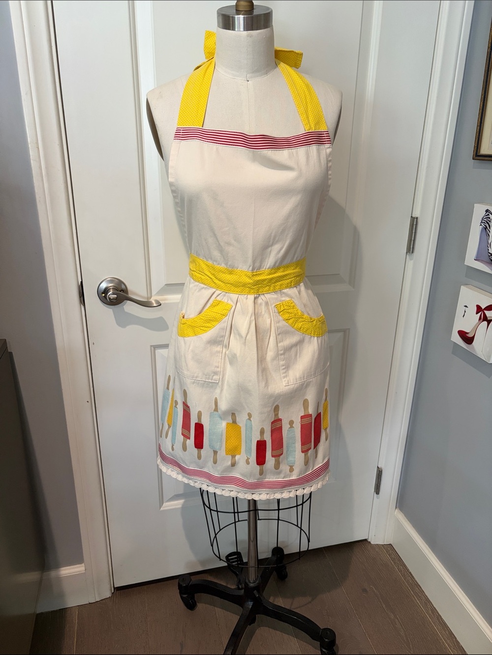 Vintage-Style Cream Apron with Yellow Accents and Rolling pins